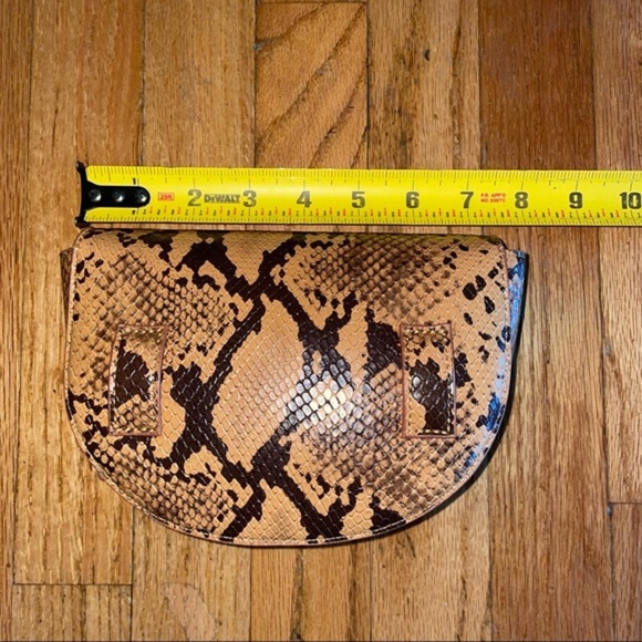 Rachel Half-Moon Belt loop bag in Brown - Picture 3 of 7